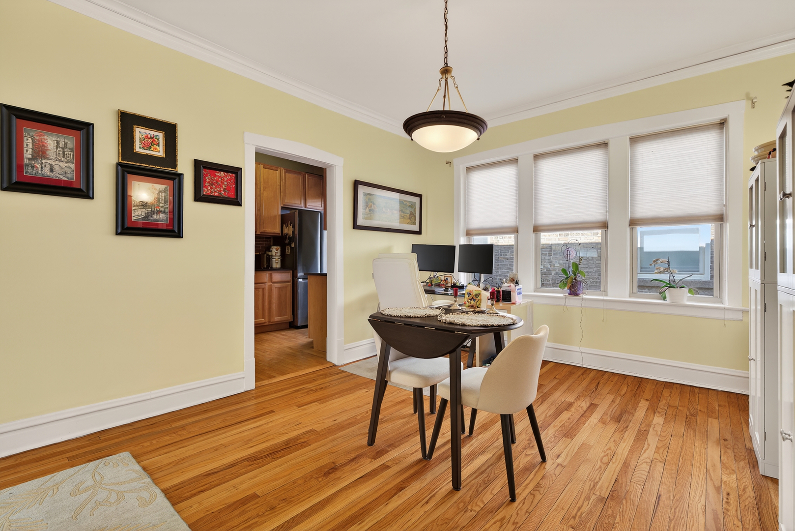 242 S MAPLE Ave #3E Oak Park, IL 60302