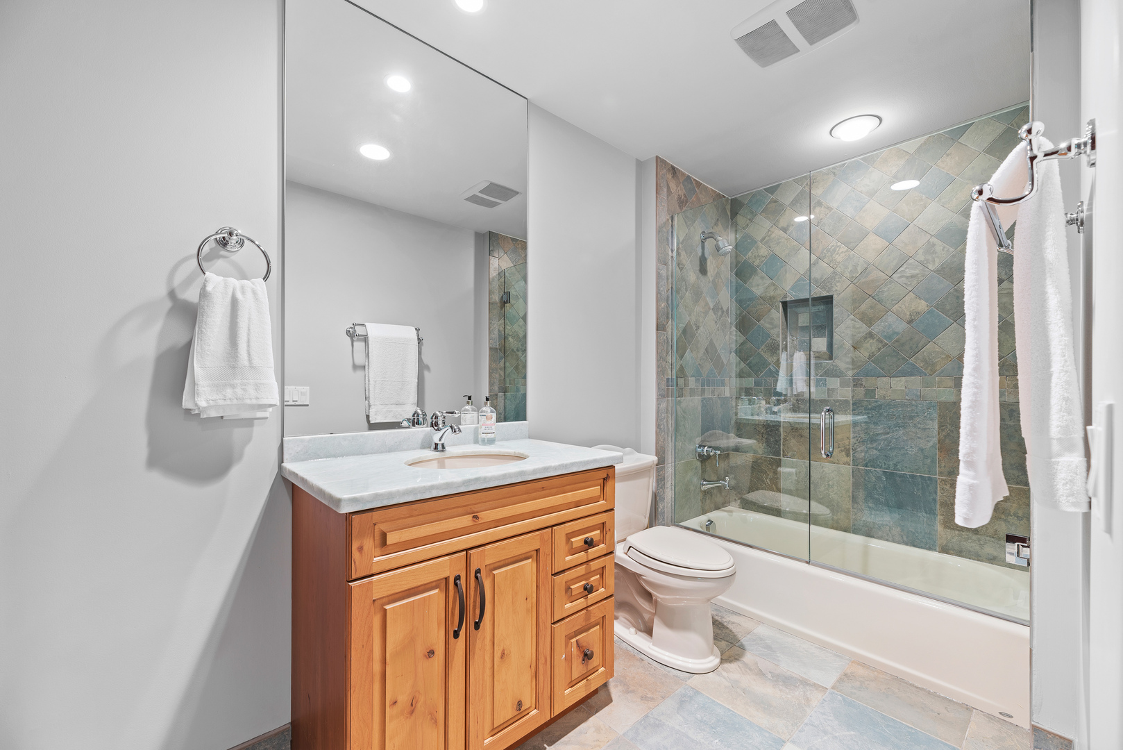 493 Hazel Ave Highland Park, IL 60035