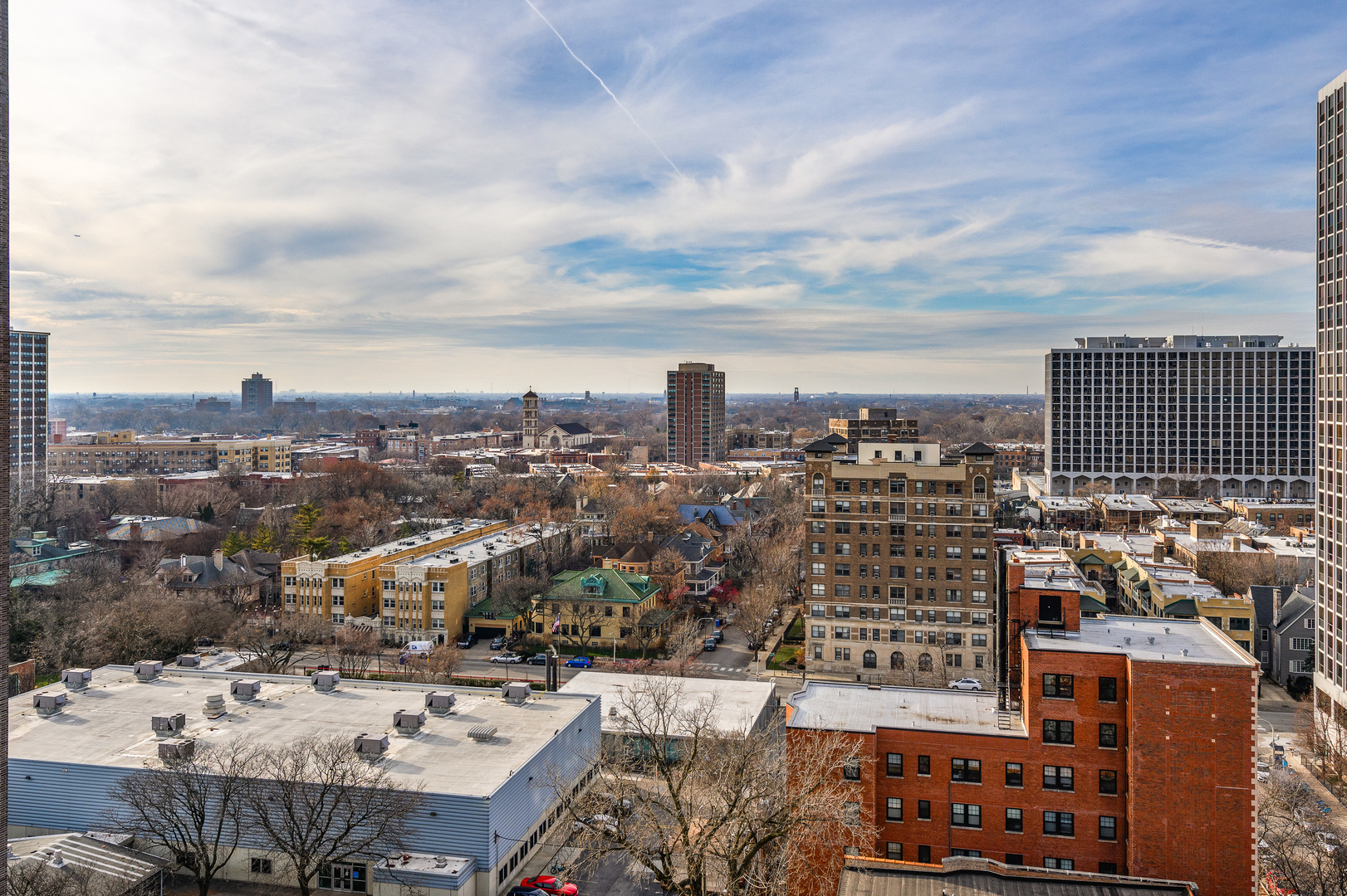 707 W Junior Ter #PH-12 Chicago, IL 60613