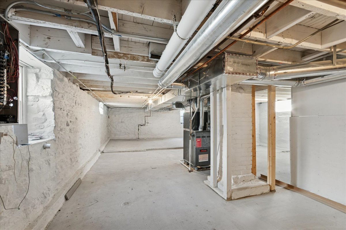 1015 Oakland Ave Joliet, IL 60435