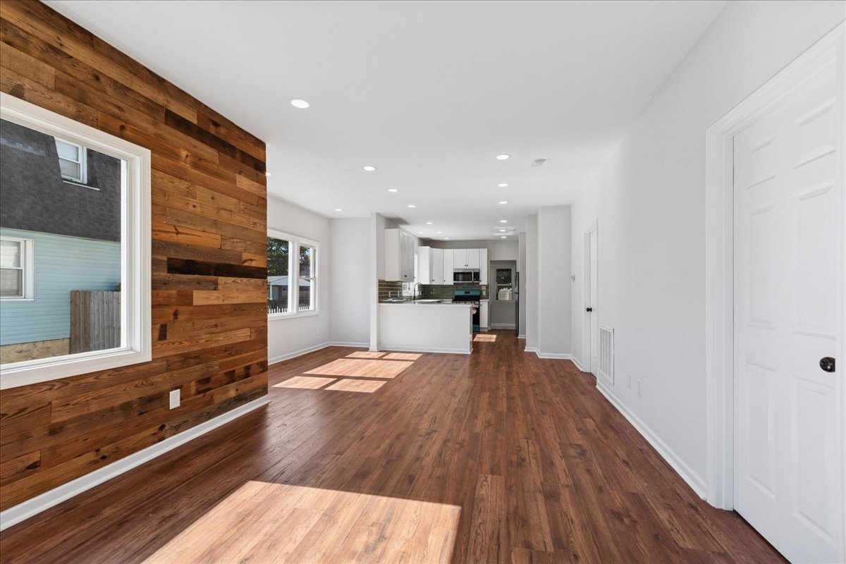 1015 Oakland Ave Joliet, IL 60435