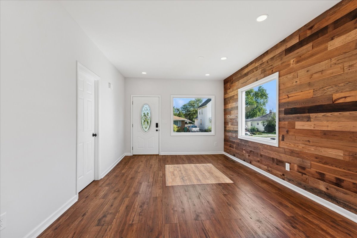 1015 Oakland Ave Joliet, IL 60435