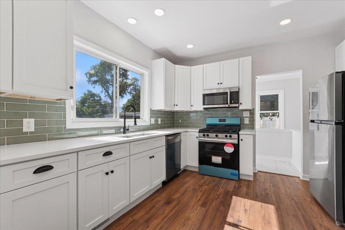 1015 Oakland Ave Joliet, IL 60435