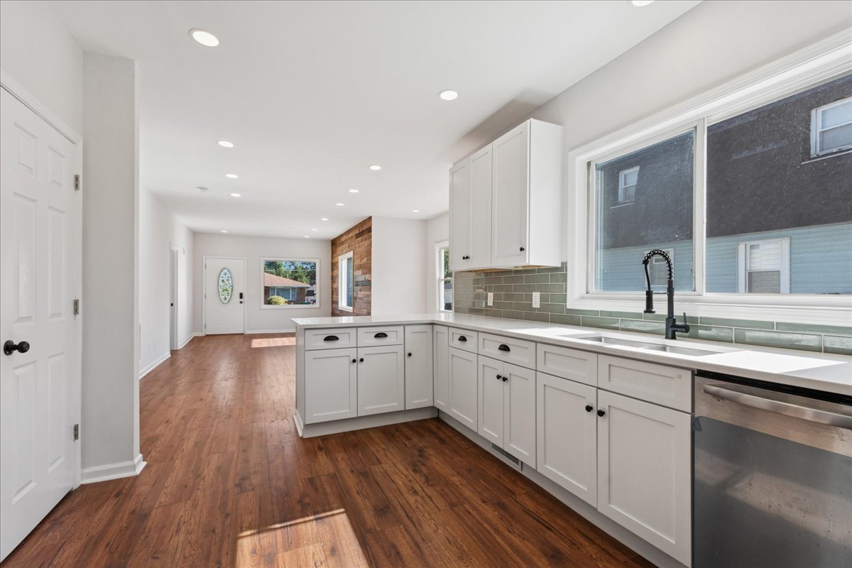 1015 Oakland Ave Joliet, IL 60435