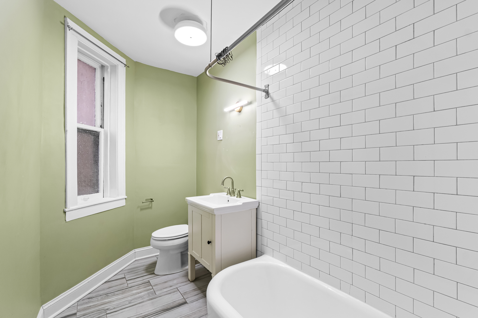 404 S Lombard Ave #1 Oak Park, IL 60302