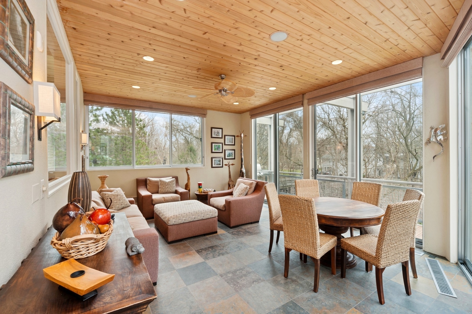 282 Linden Park Pl Highland Park, IL 60035