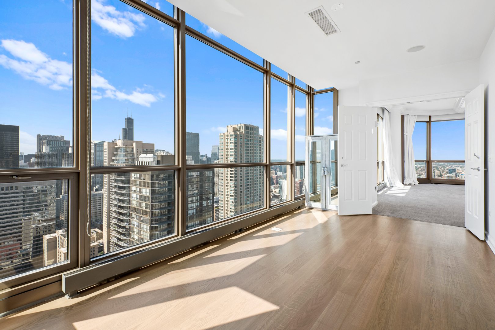 21 E Huron St #4701 Chicago, IL 60611