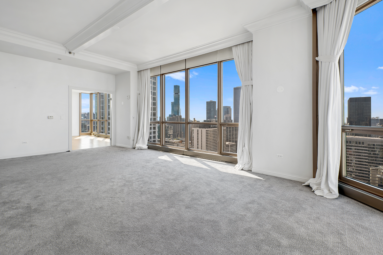 21 E Huron St #4701 Chicago, IL 60611