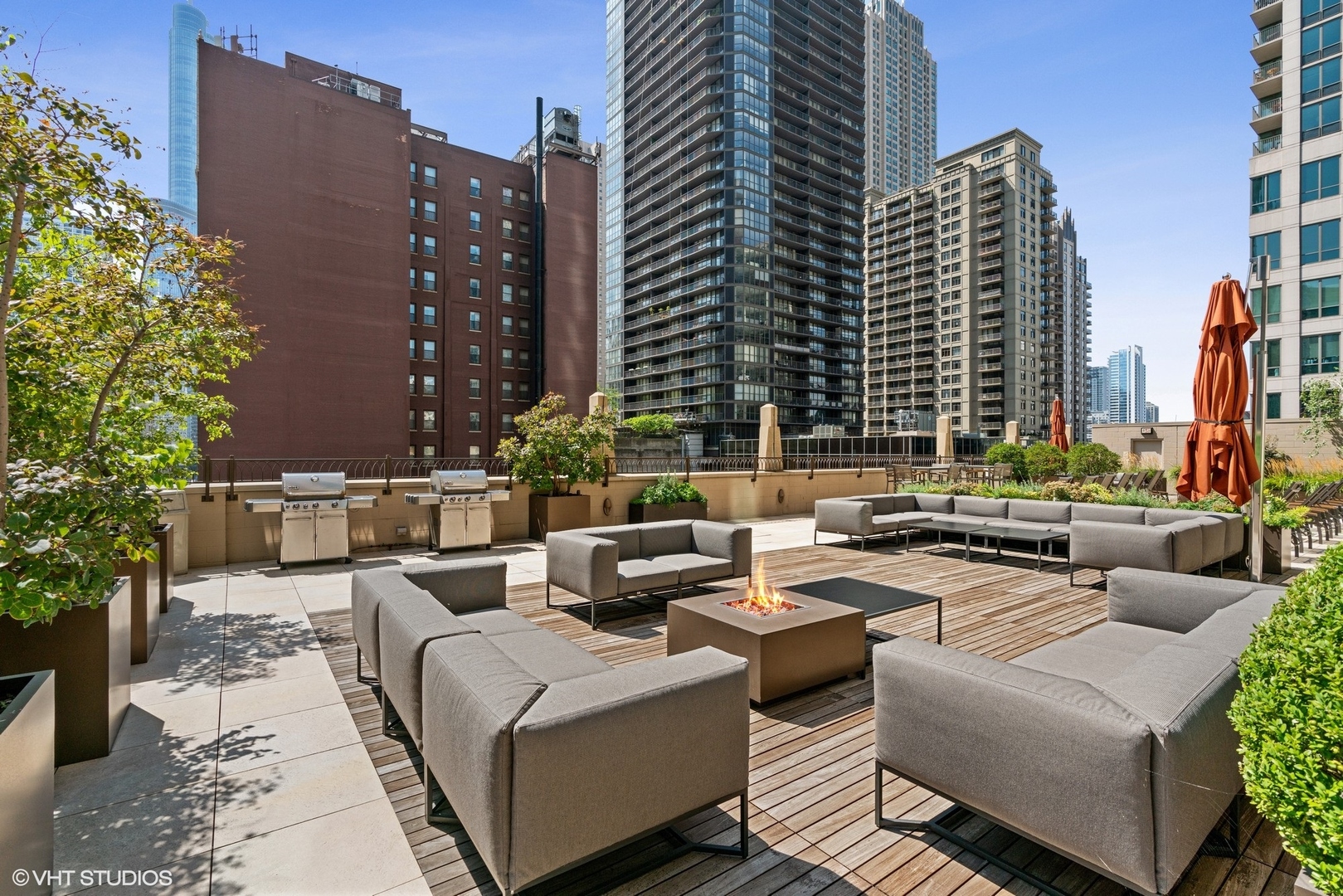 21 E Huron St #4701 Chicago, IL 60611