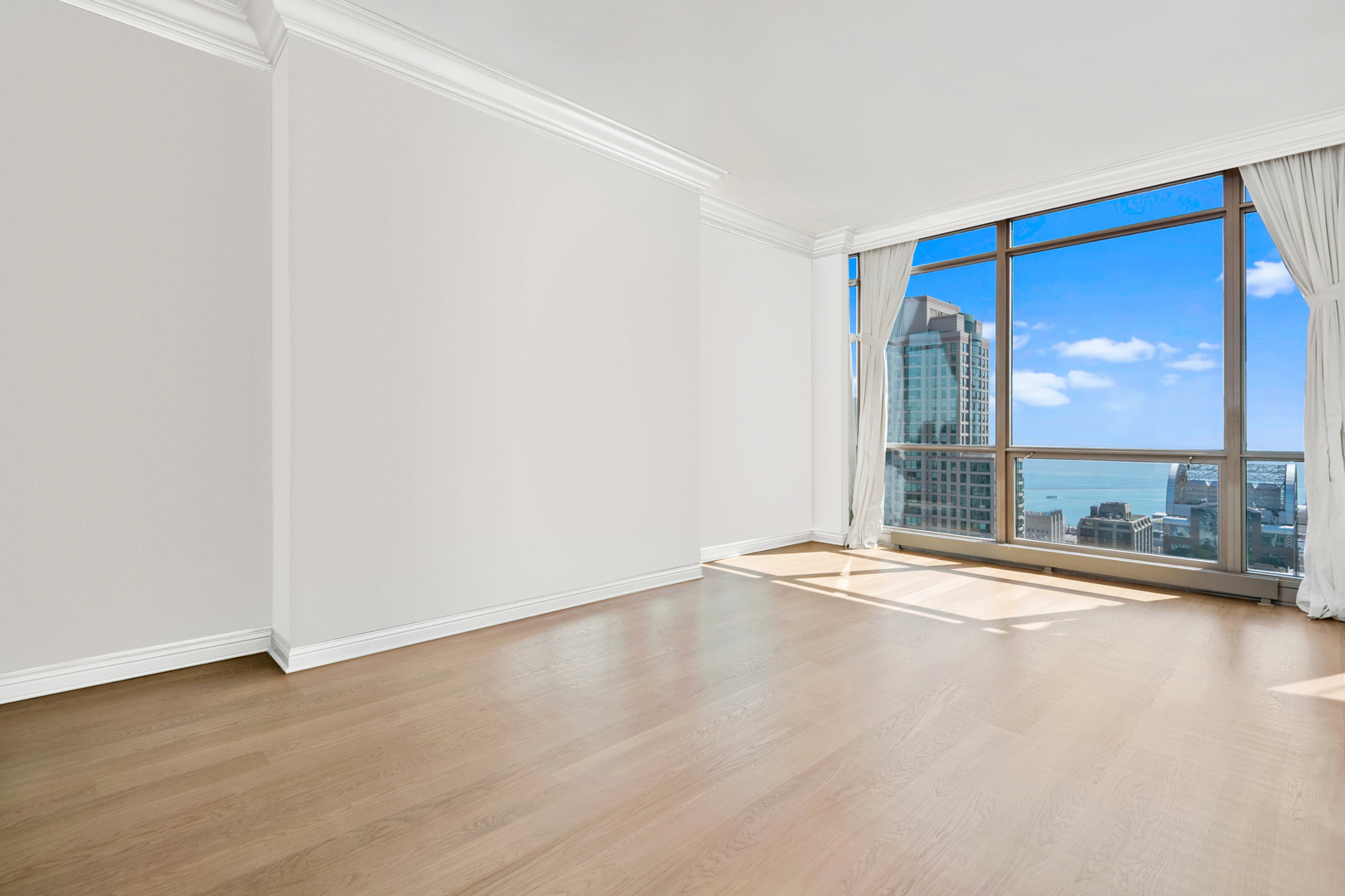 21 E Huron St #4701 Chicago, IL 60611