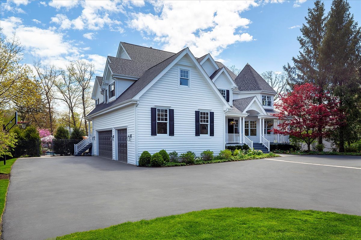 1423 Northwoods Rd Deerfield, IL 60015