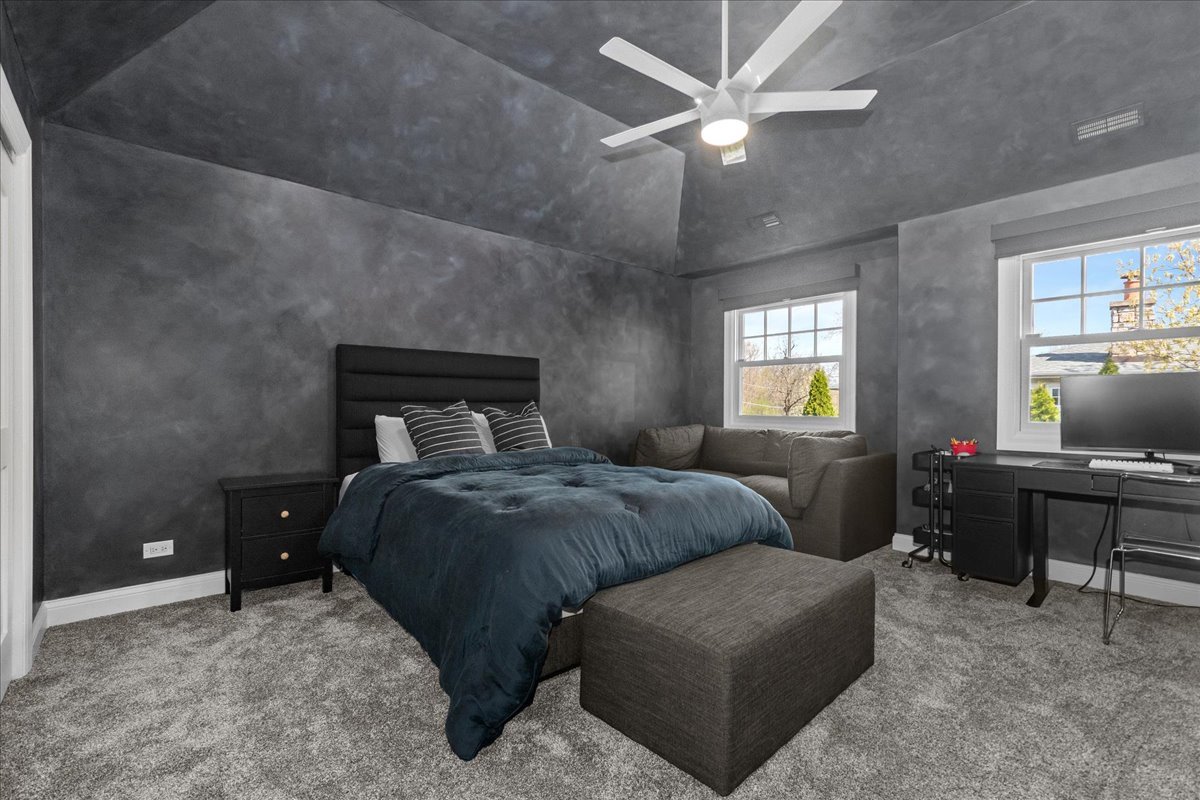 1423 Northwoods Rd Deerfield, IL 60015