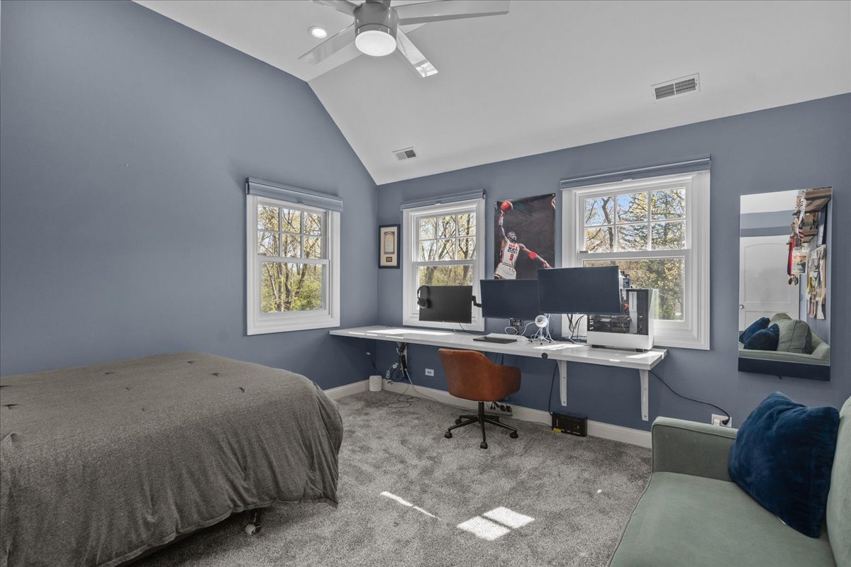 1423 Northwoods Rd Deerfield, IL 60015