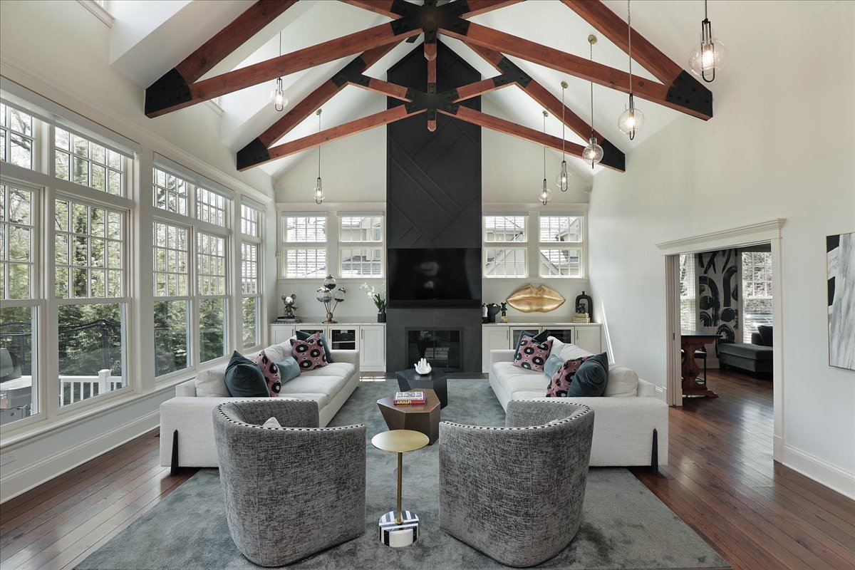 1423 Northwoods Rd Deerfield, IL 60015