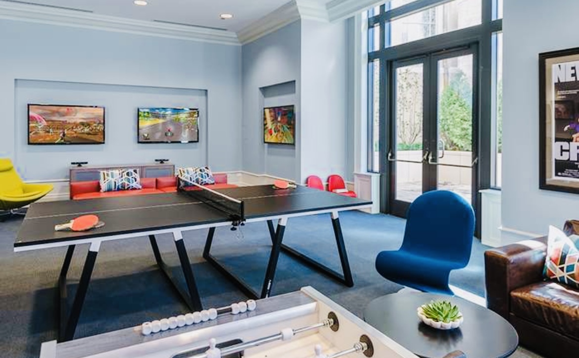 2550 N Lakeview Ave #S2502 Chicago, IL 60614