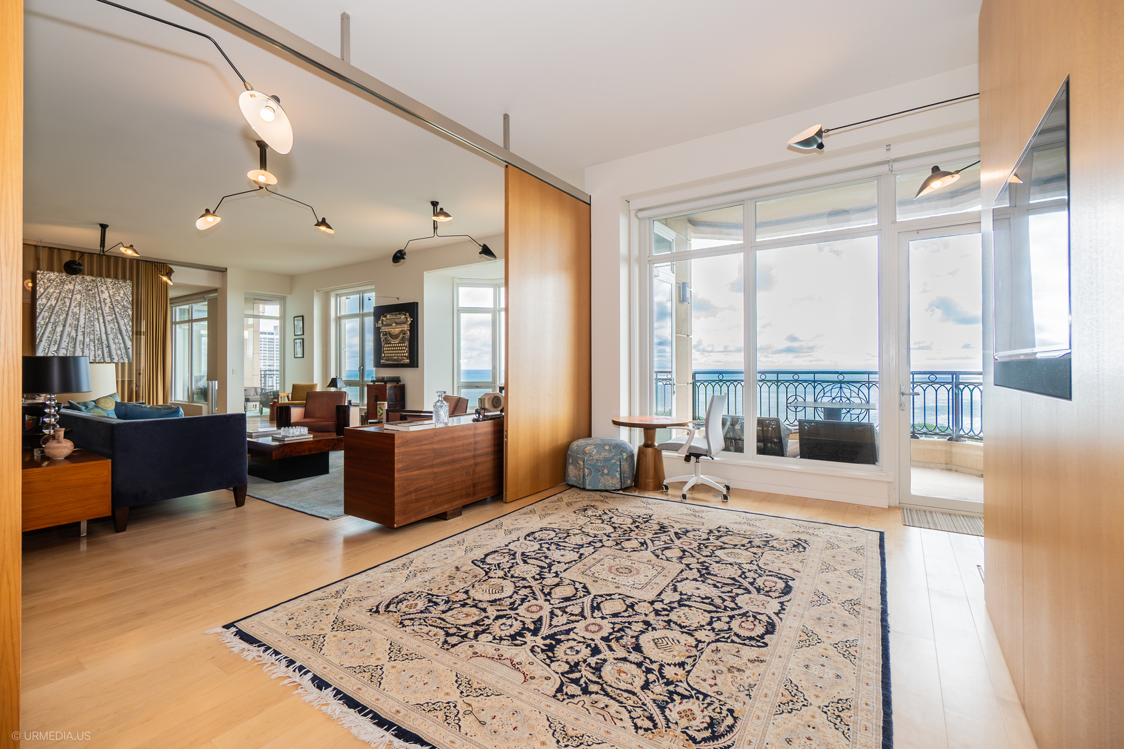 2550 N Lakeview Ave #S2502 Chicago, IL 60614