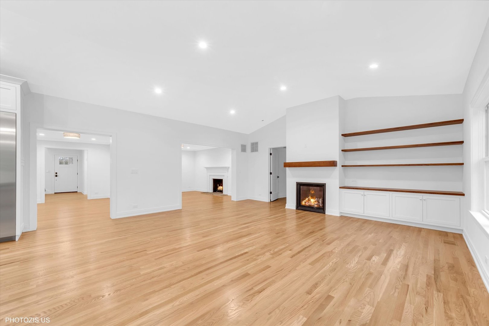 707 Brierhill Rd Deerfield, IL 60015