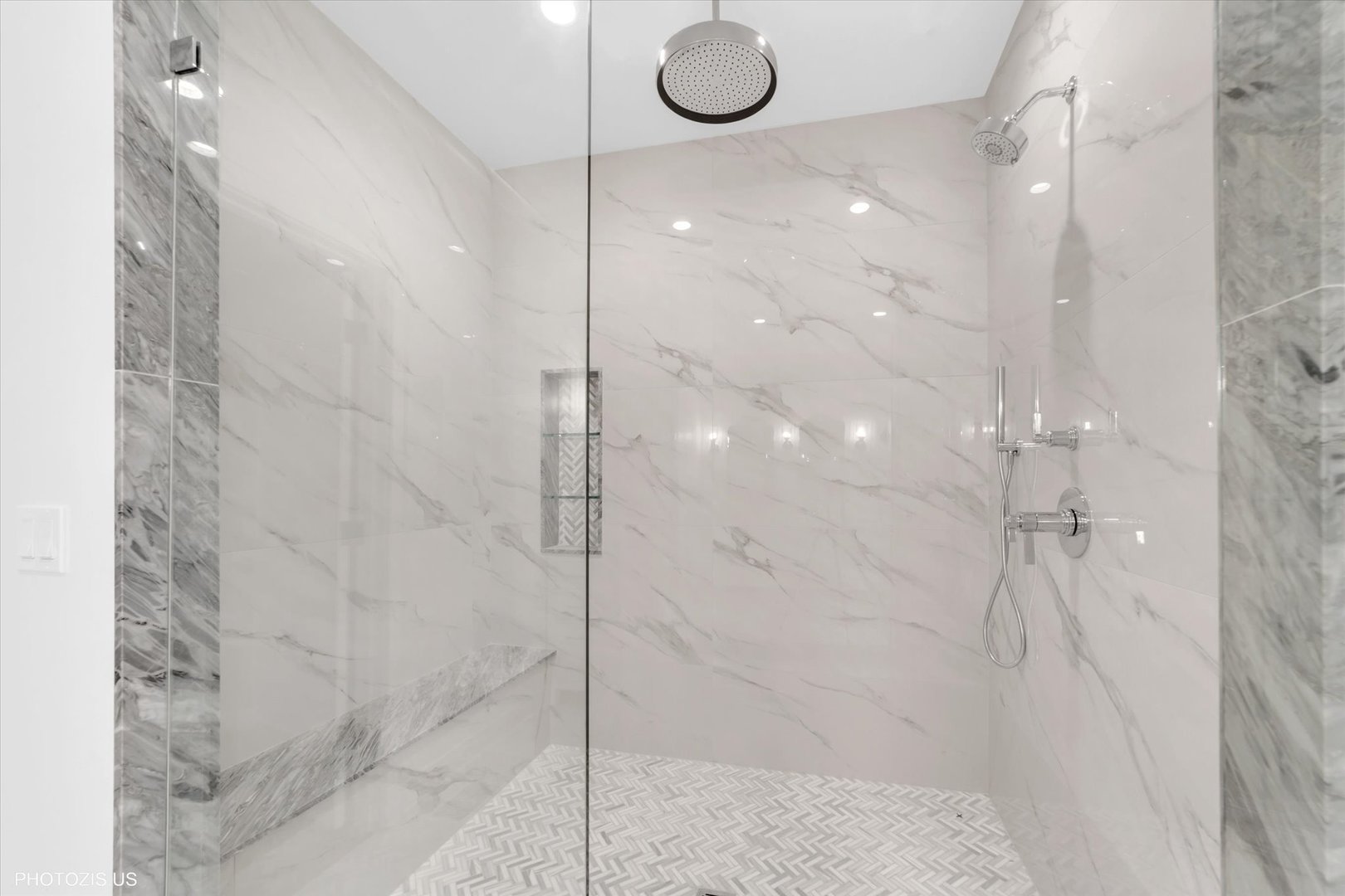 707 Brierhill Rd Deerfield, IL 60015