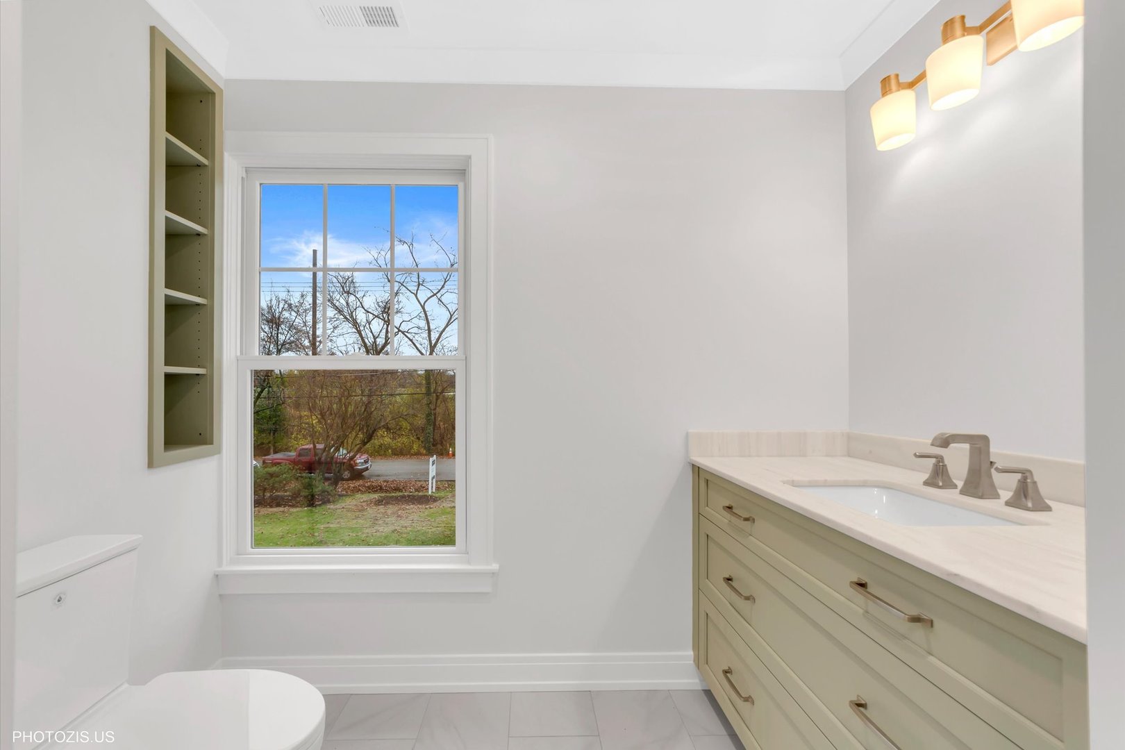 707 Brierhill Rd Deerfield, IL 60015