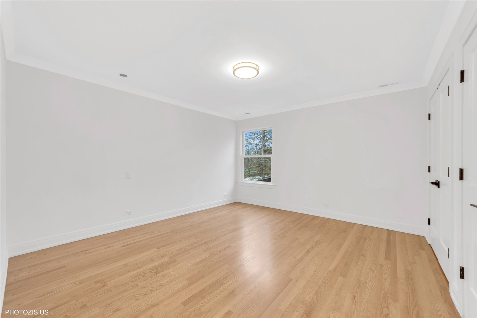 707 Brierhill Rd Deerfield, IL 60015