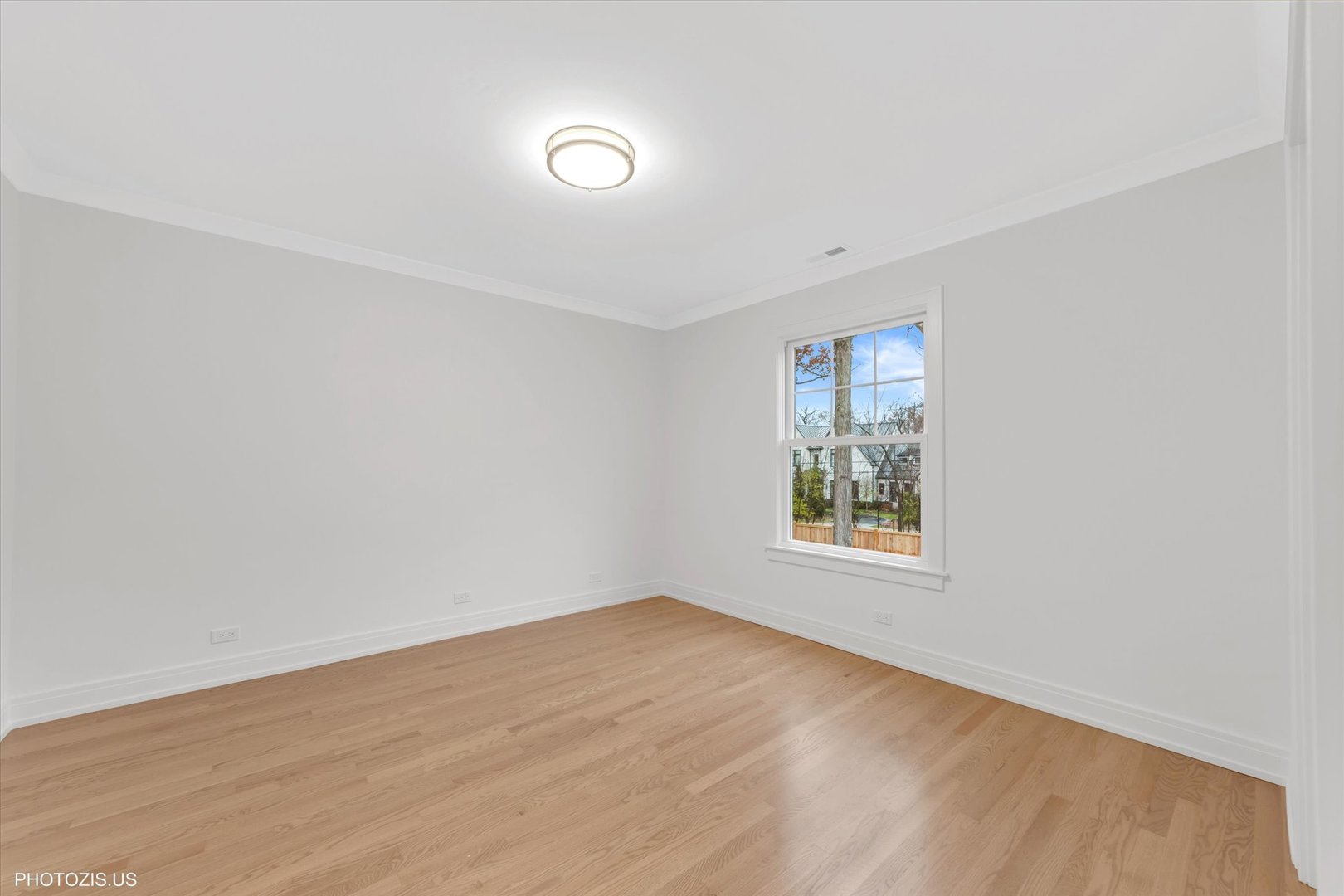 707 Brierhill Rd Deerfield, IL 60015