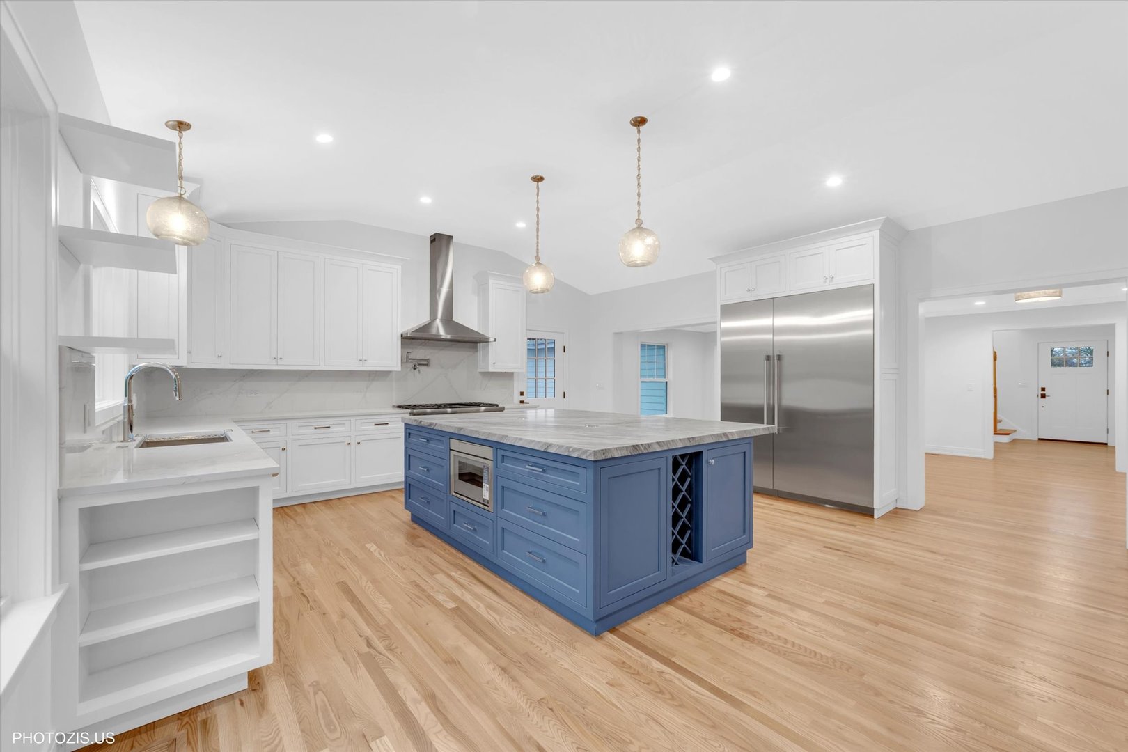 707 Brierhill Rd Deerfield, IL 60015