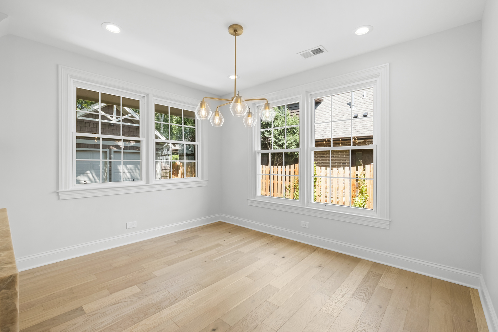 1410 Berkley Ct Deerfield, IL 60015