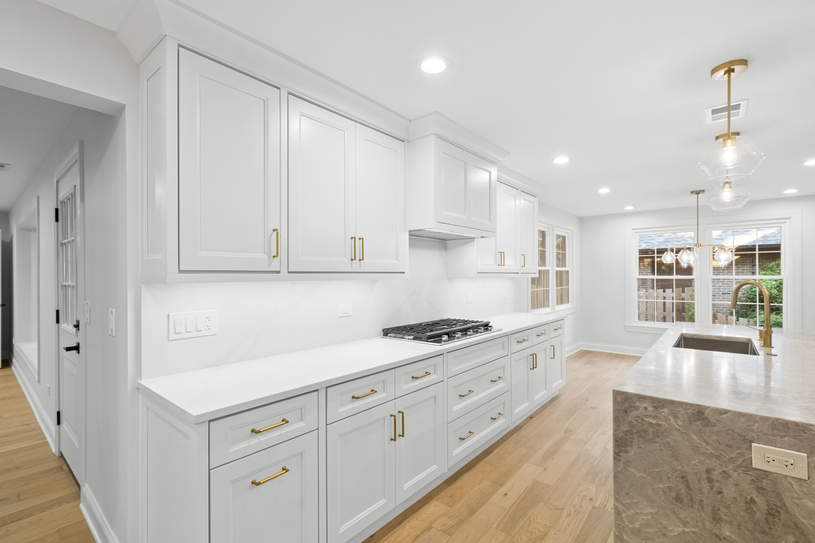 1410 Berkley Ct Deerfield, IL 60015