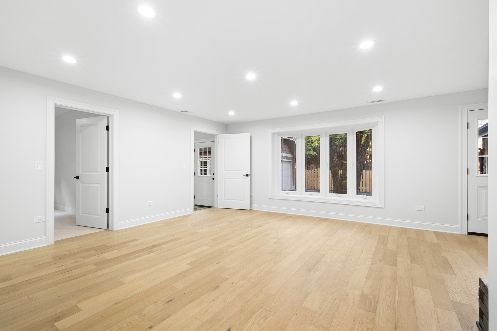 1410 Berkley Ct Deerfield, IL 60015