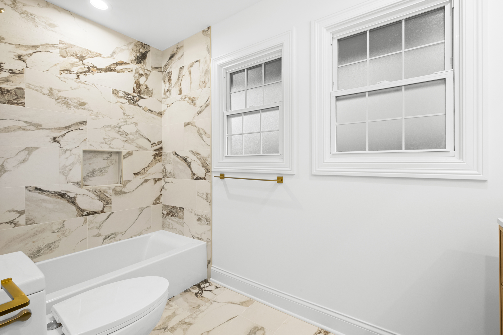 1410 Berkley Ct Deerfield, IL 60015