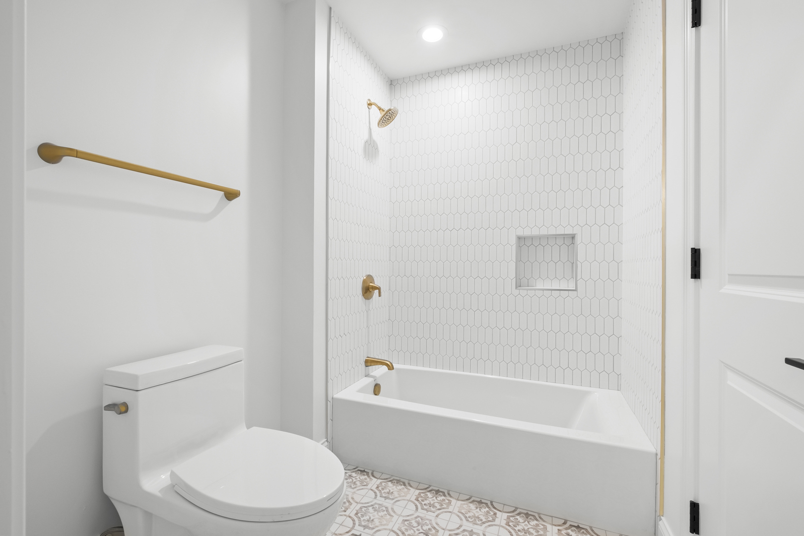 1410 Berkley Ct Deerfield, IL 60015