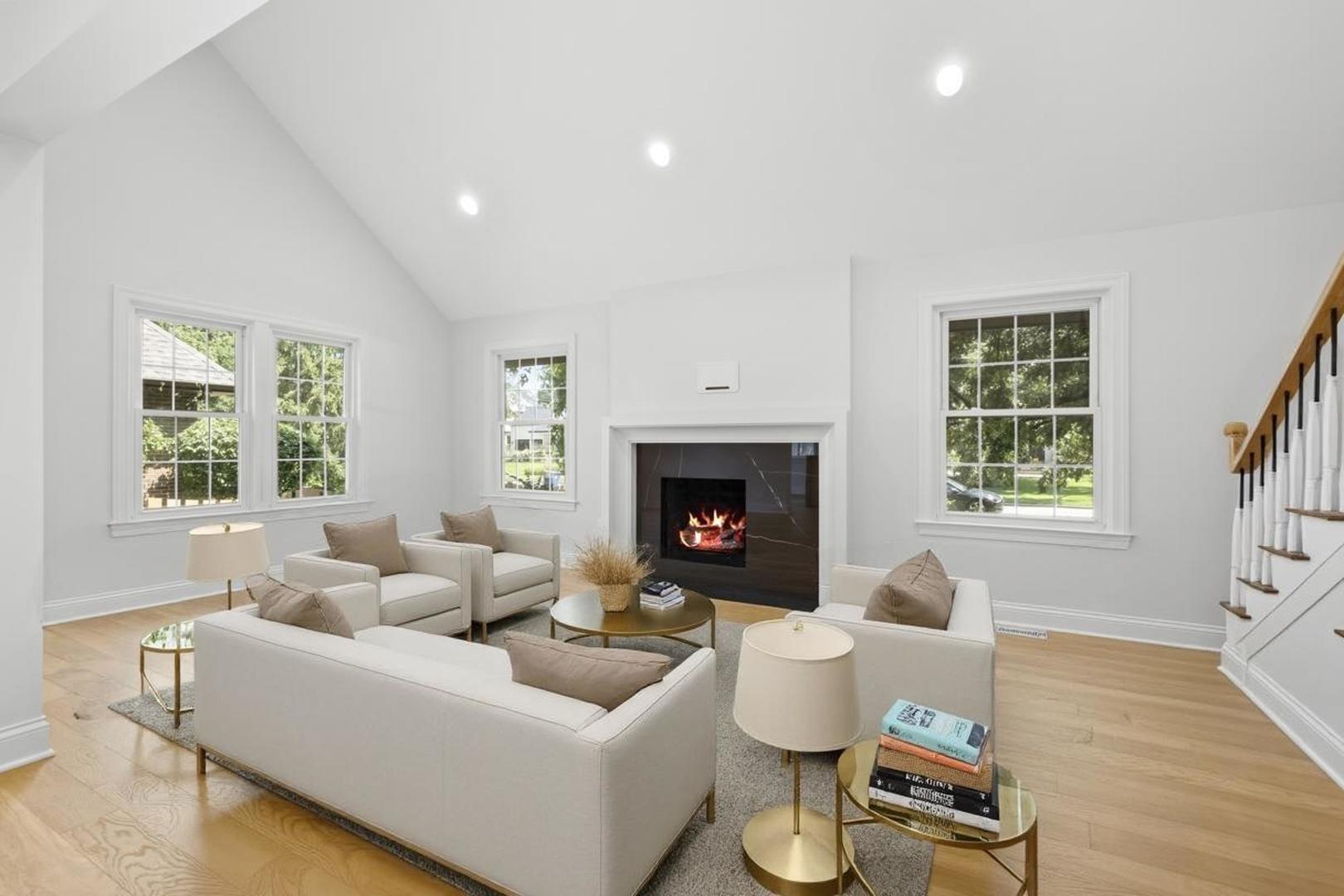 1410 Berkley Ct Deerfield, IL 60015