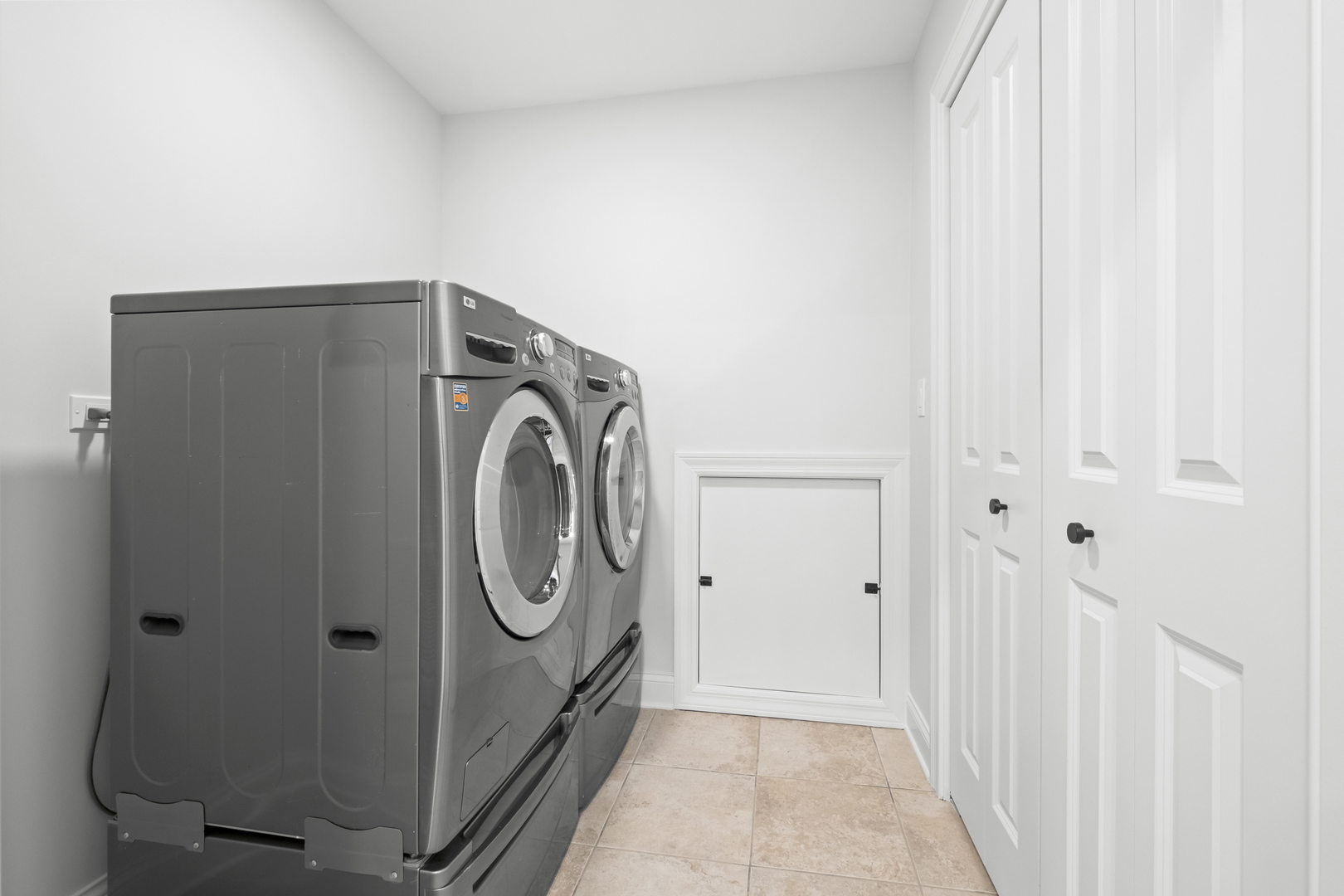 1410 Berkley Ct Deerfield, IL 60015