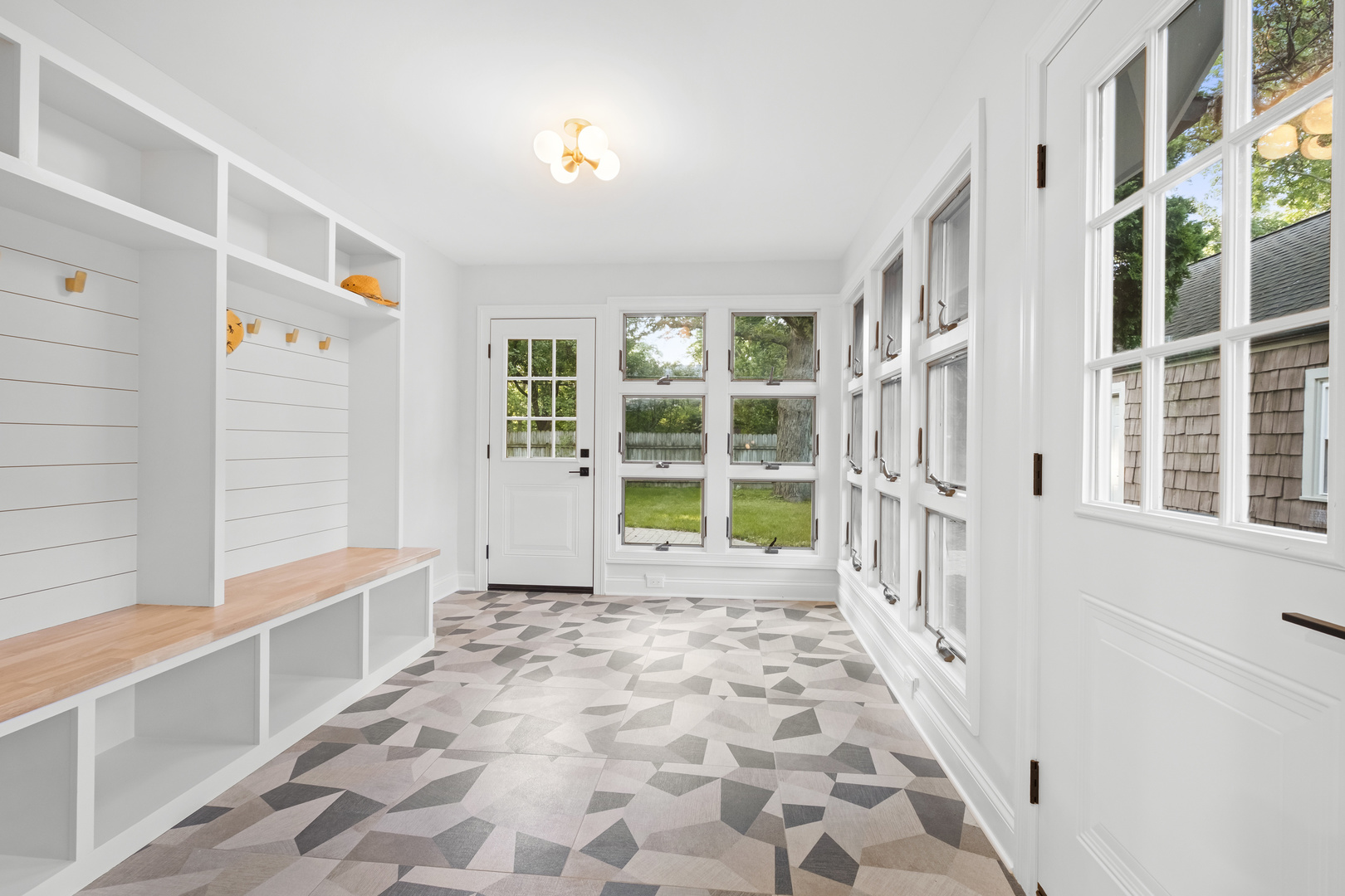 1410 Berkley Ct Deerfield, IL 60015