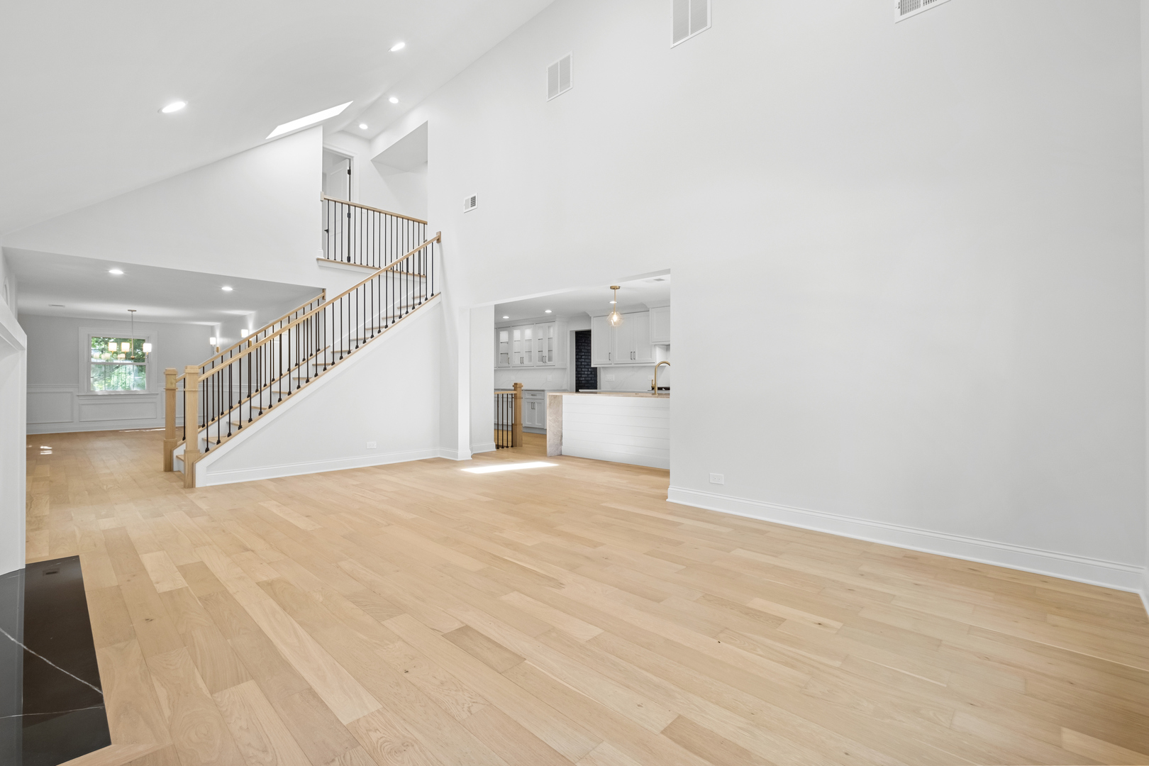 1410 Berkley Ct Deerfield, IL 60015