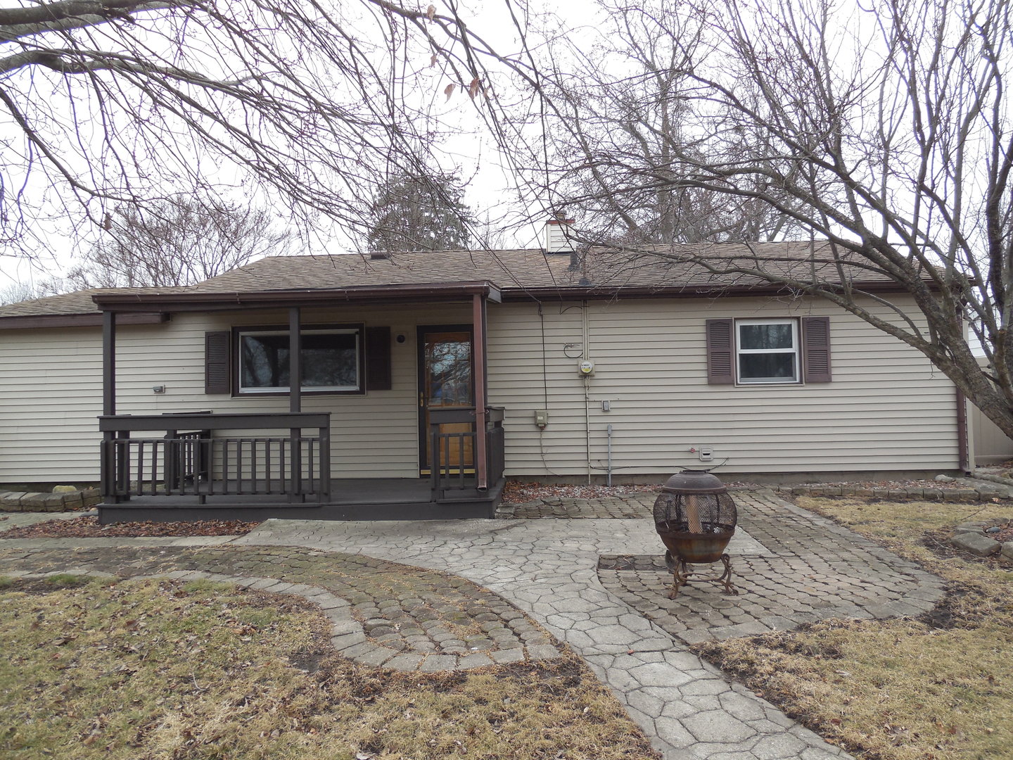 740 Hiawatha Dr Ottawa, IL 61350