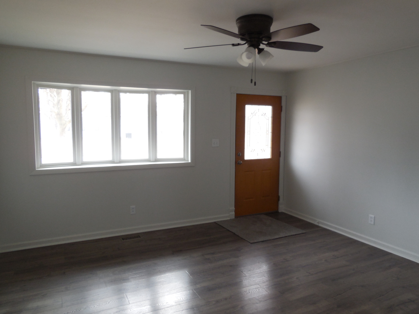 740 Hiawatha Dr Ottawa, IL 61350