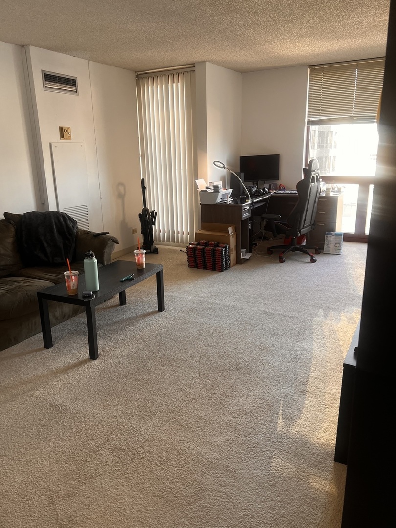 200 N Dearborn St #3705 Chicago, IL 60601