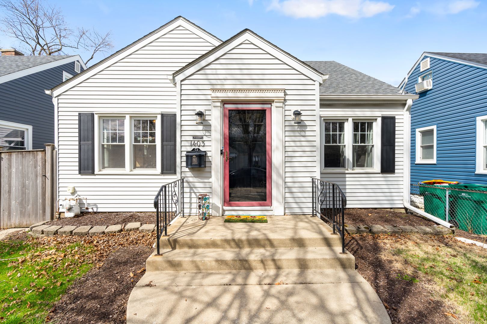 1403 WAVERLY Pl
