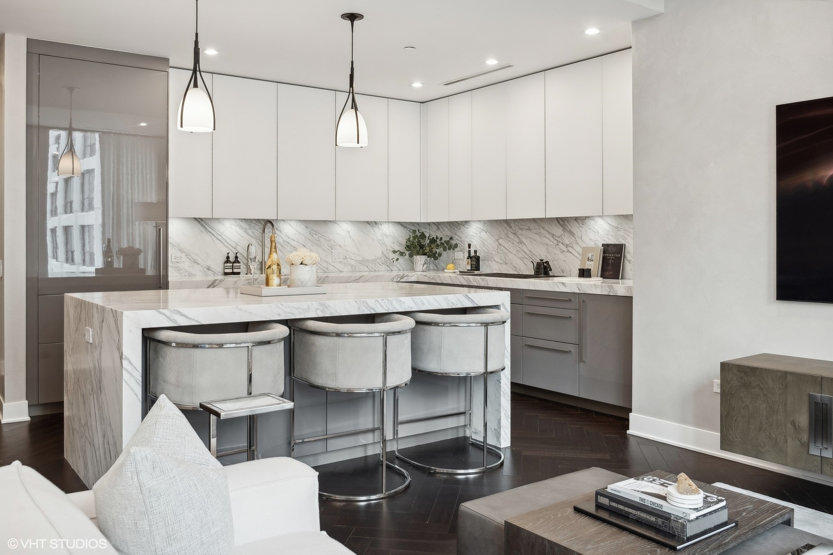 403 N Wabash Ave #12B Chicago, IL 60611