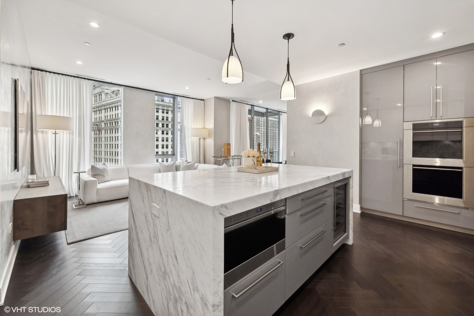 403 N Wabash Ave #12B Chicago, IL 60611