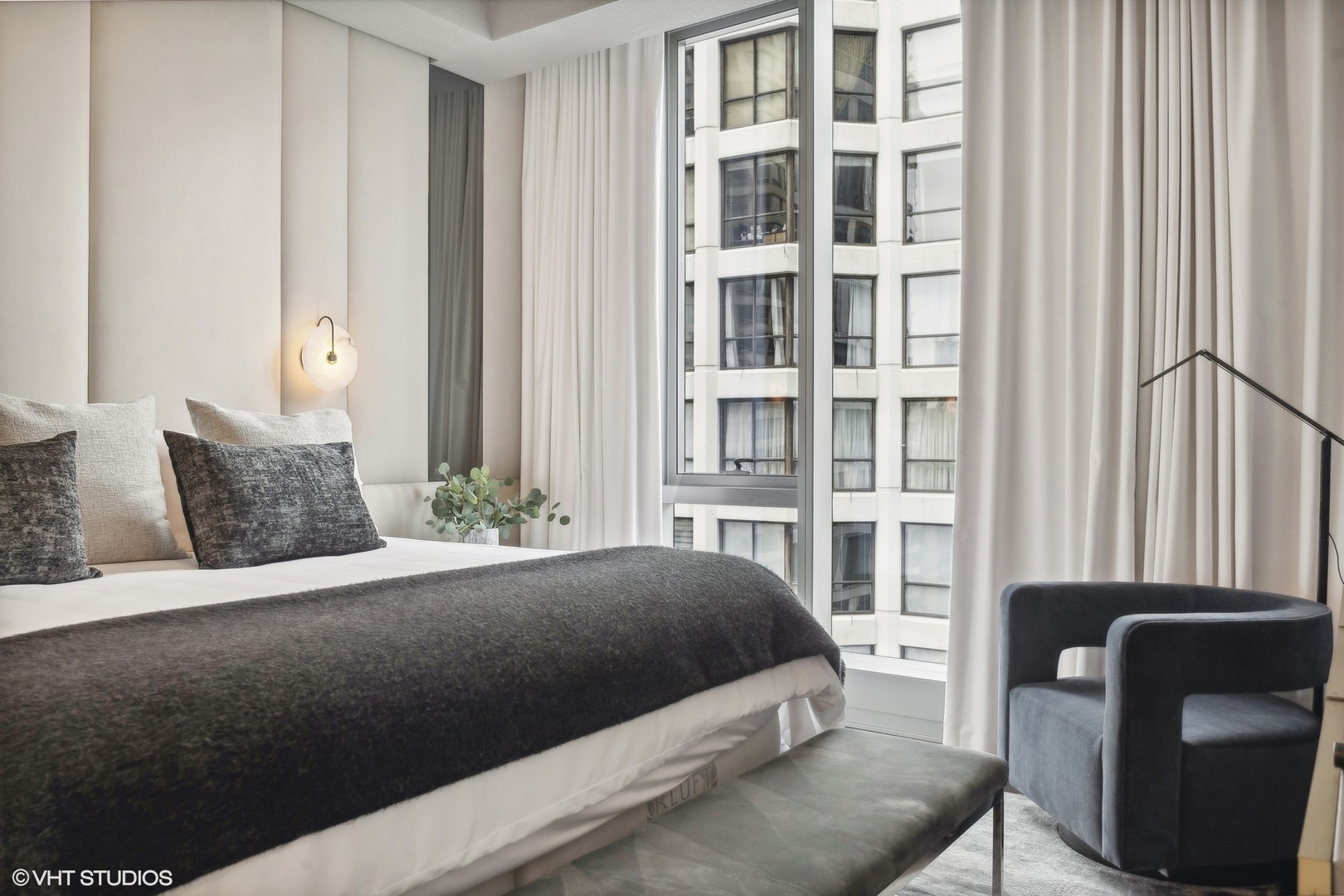 403 N Wabash Ave #12B Chicago, IL 60611