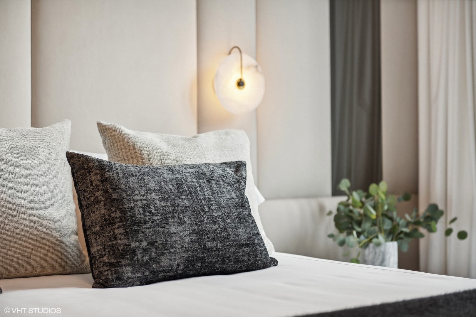 403 N Wabash Ave #12B Chicago, IL 60611