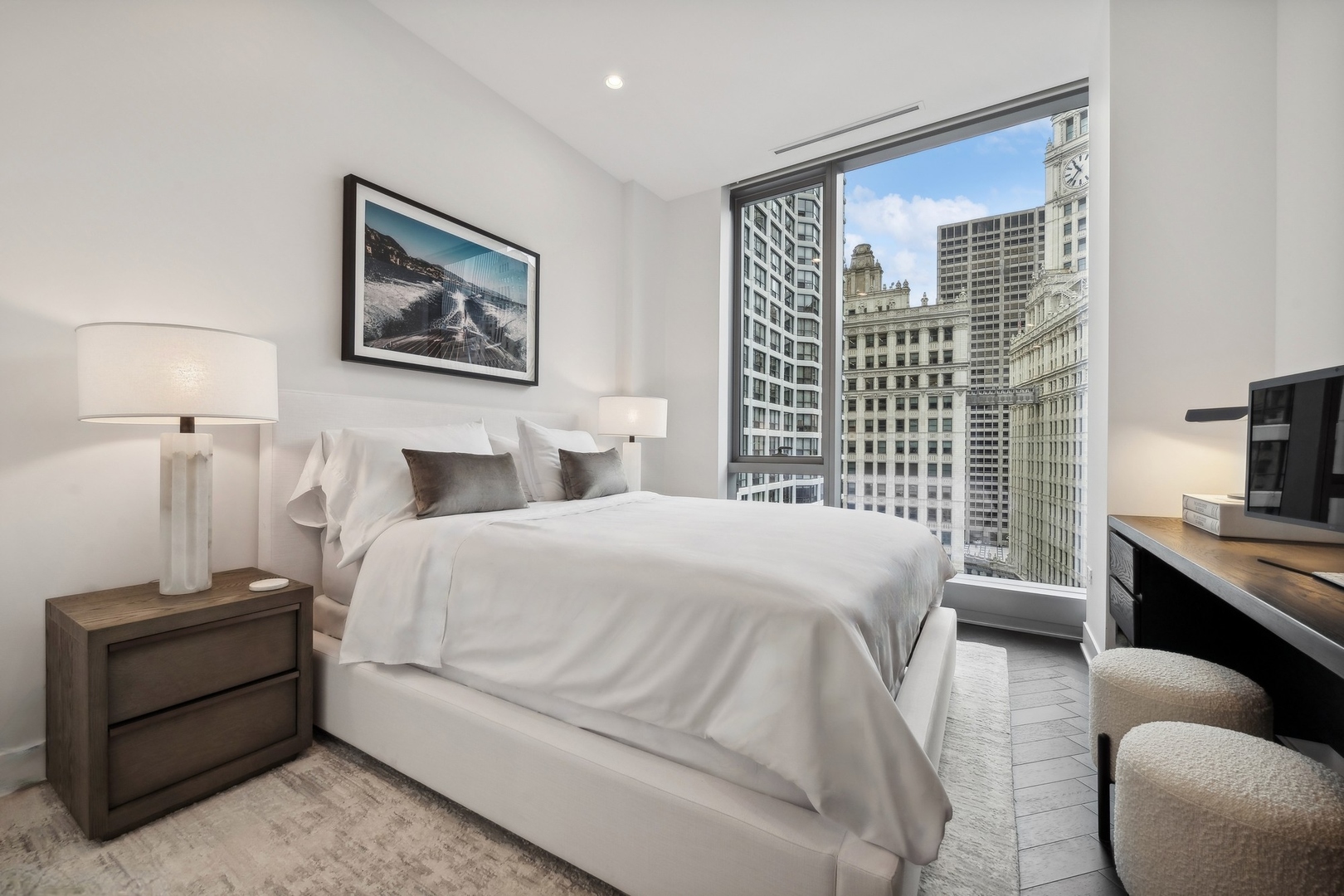 403 N Wabash Ave #12B Chicago, IL 60611