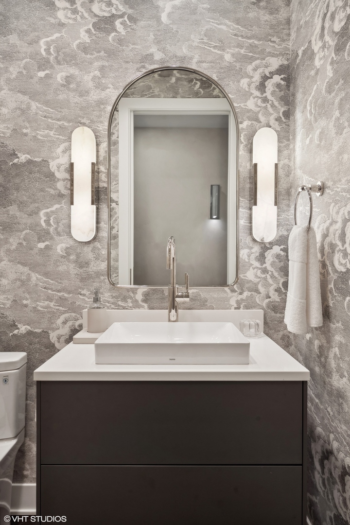 403 N Wabash Ave #12B Chicago, IL 60611