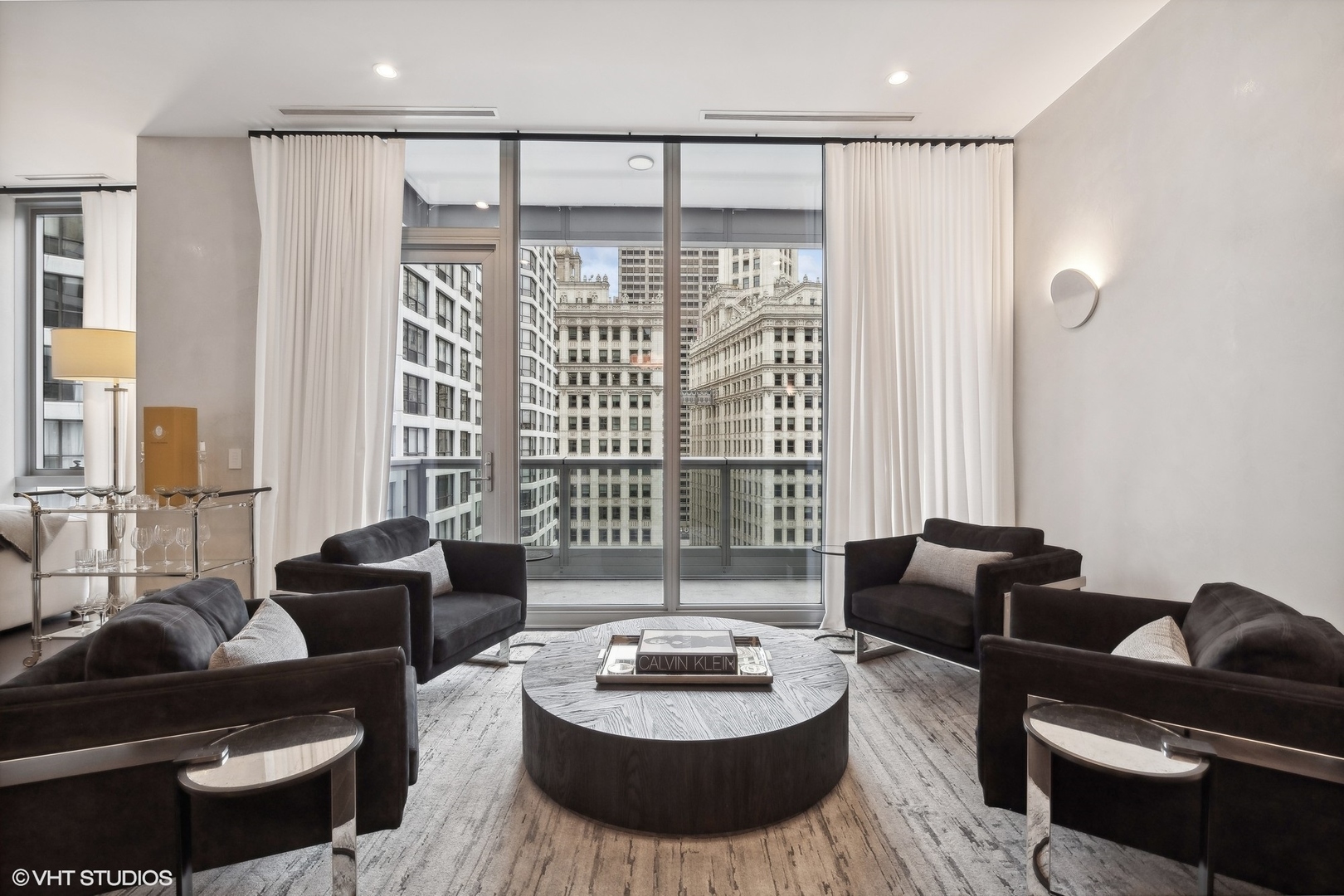 403 N Wabash Ave #12B Chicago, IL 60611