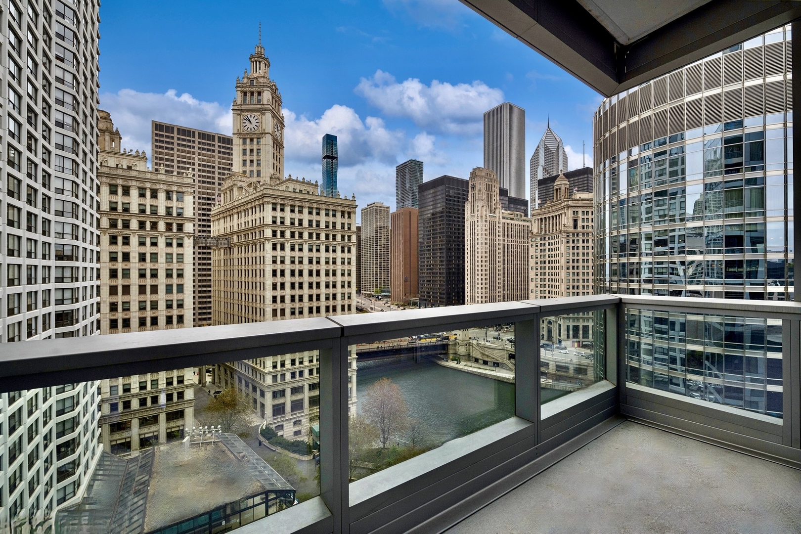 403 N Wabash Ave #12B Chicago, IL 60611