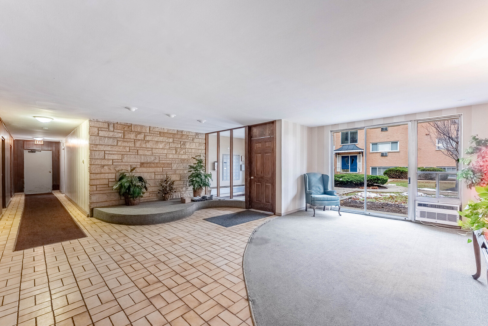 415 Wesley Ave #24 Oak Park, IL 60302