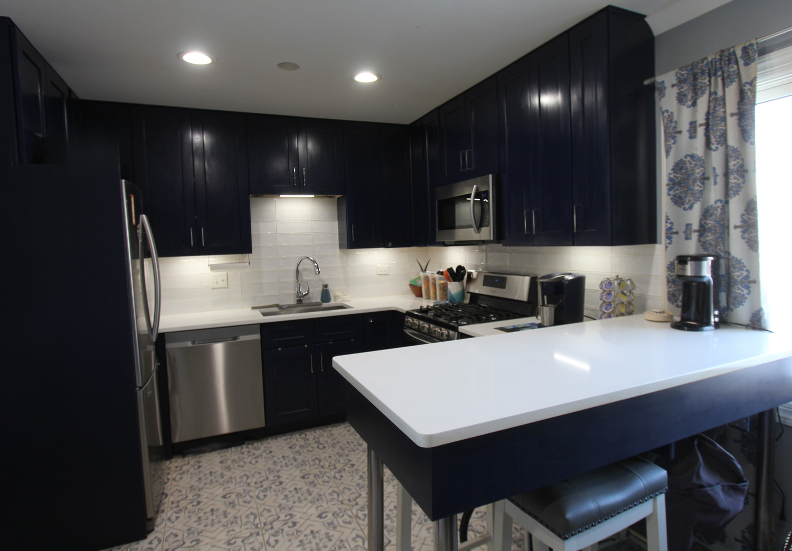 98 Wiltshire Ct Schaumburg, IL 60193