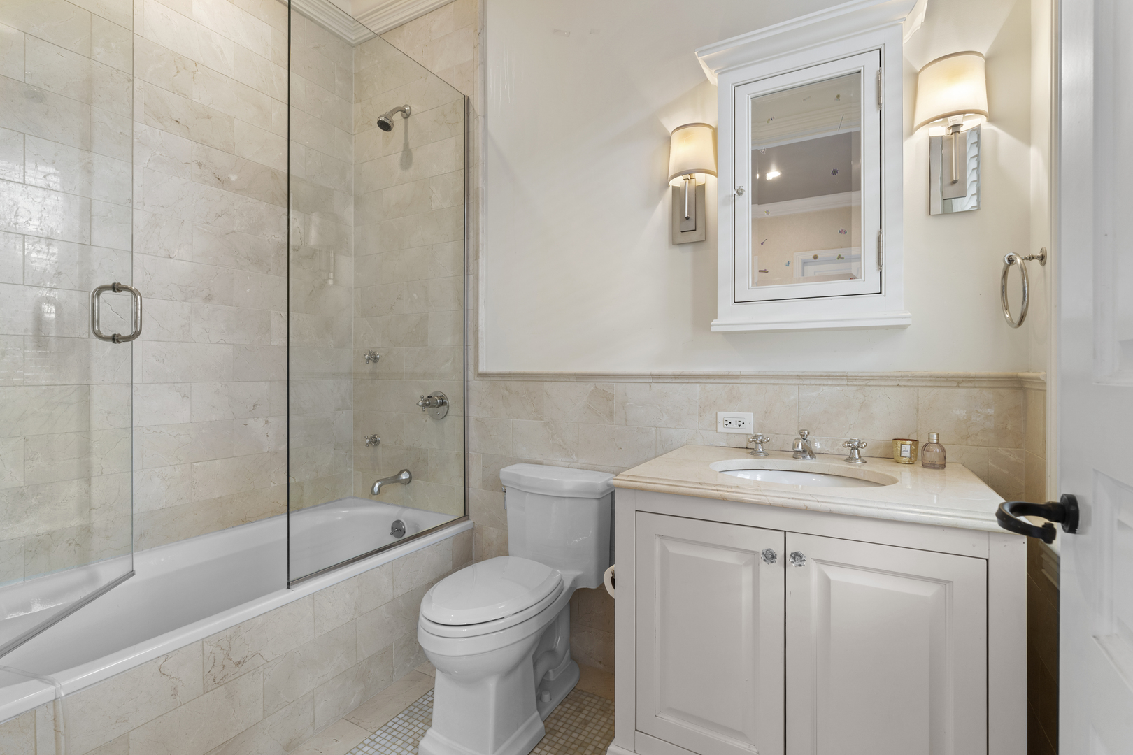 1755 N Mohawk St Chicago, IL 60614